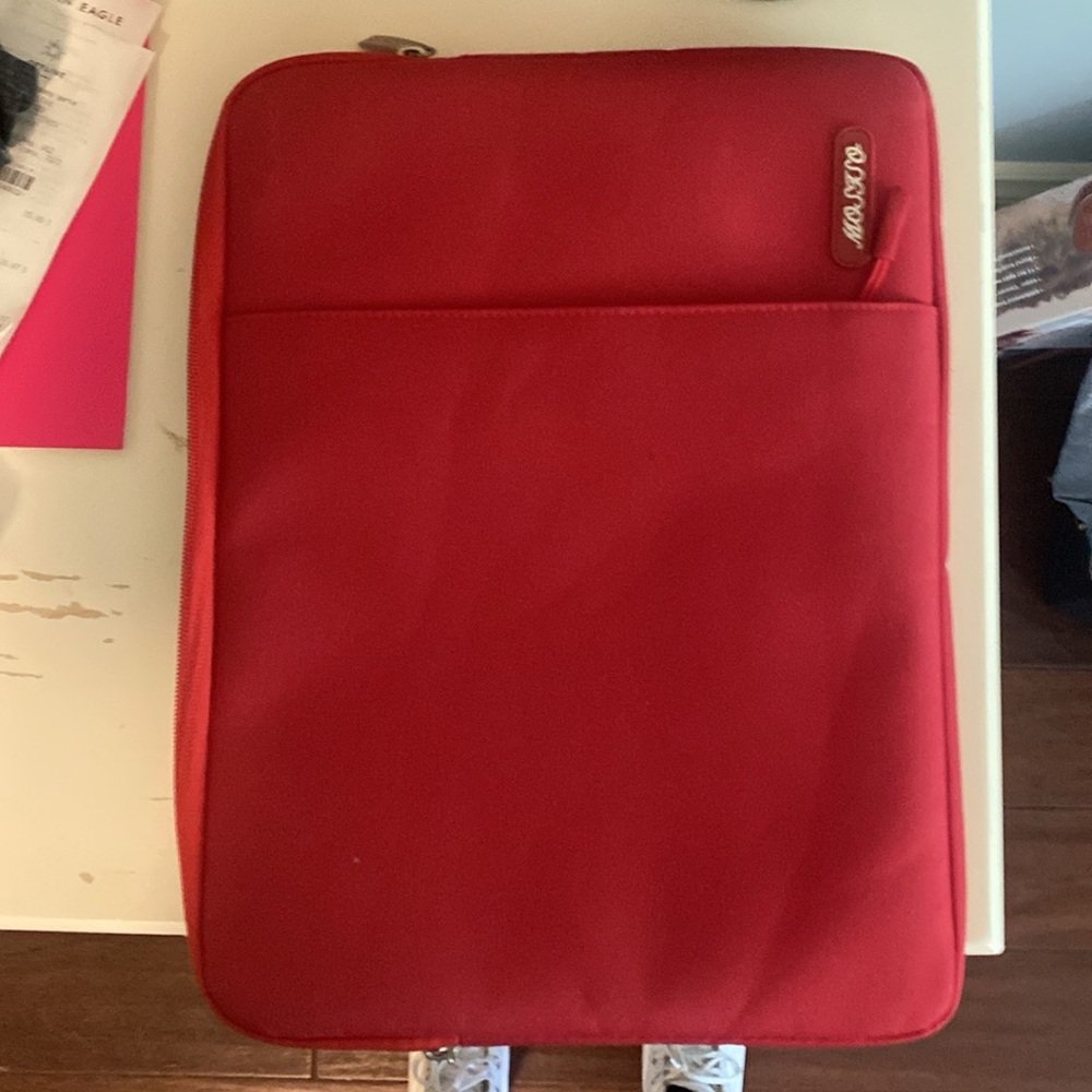 13.3 In Laptop Bag (red)